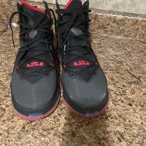 Lebron 19 high top black and red only worn once size 15